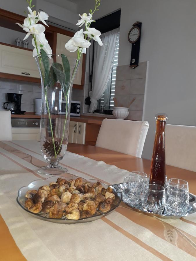Quality Vila "Comfort" Trogir Exteriör bild