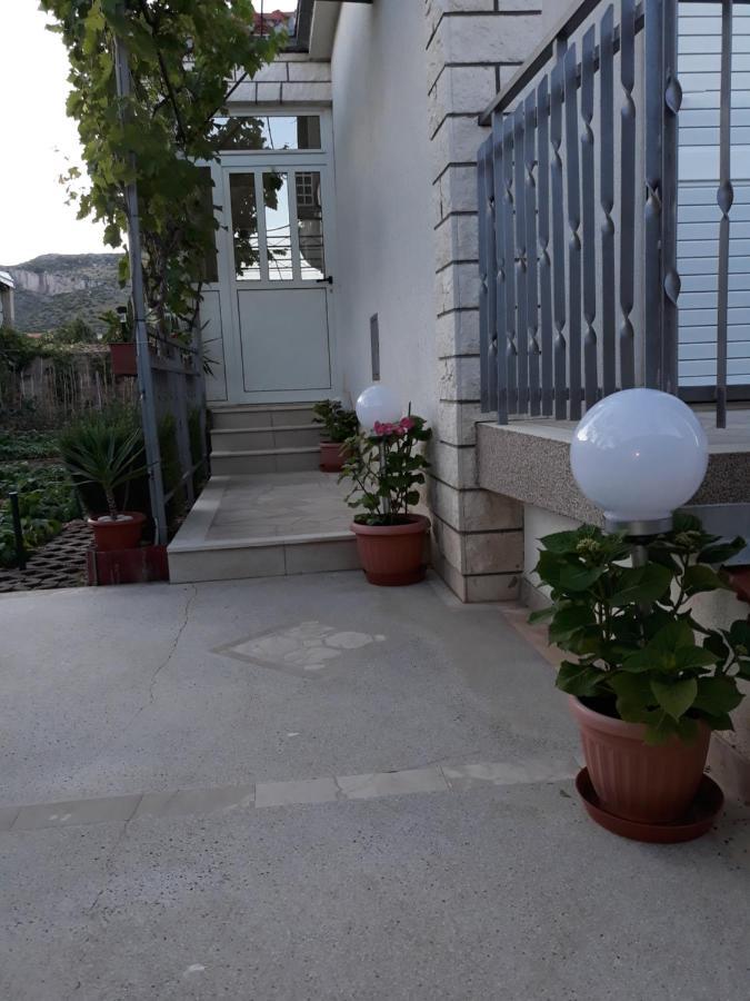 Quality Vila "Comfort" Trogir Exteriör bild