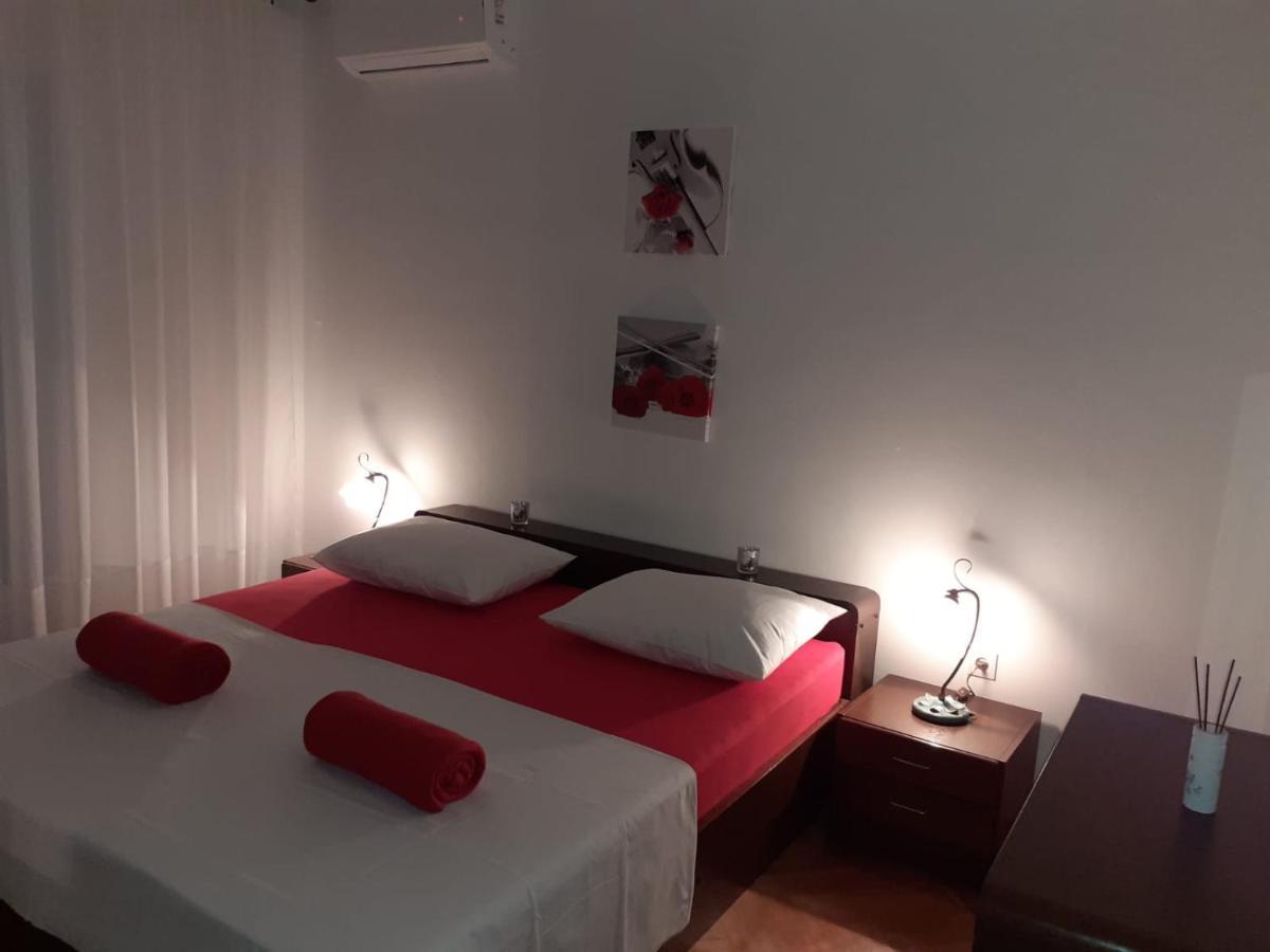 Quality Vila "Comfort" Trogir Exteriör bild