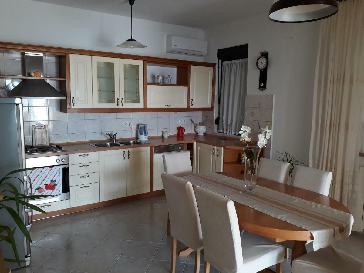 Quality Vila "Comfort" Trogir Exteriör bild