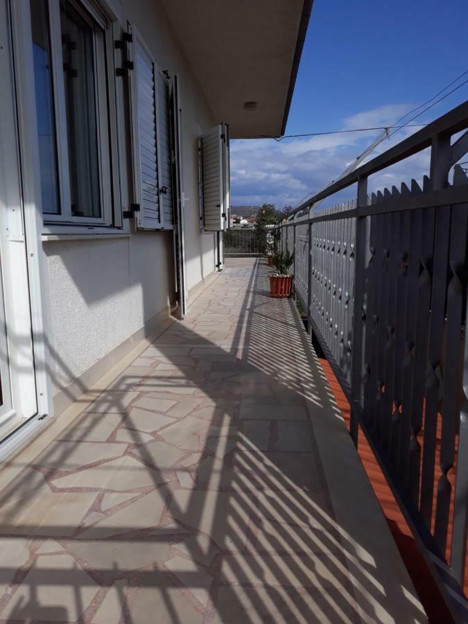 Quality Vila "Comfort" Trogir Exteriör bild